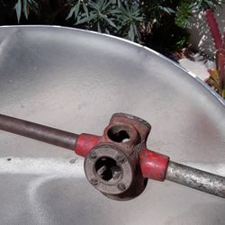 Pipe Threader