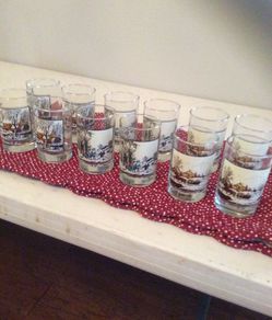 Set of 12 vintage Currier and Ives winter glassware from 1981!