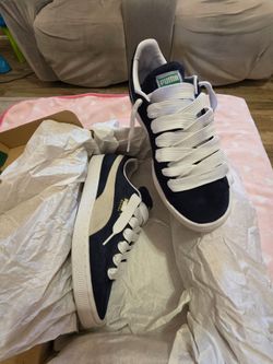 Puma Suede Size 9.5 Men (used)