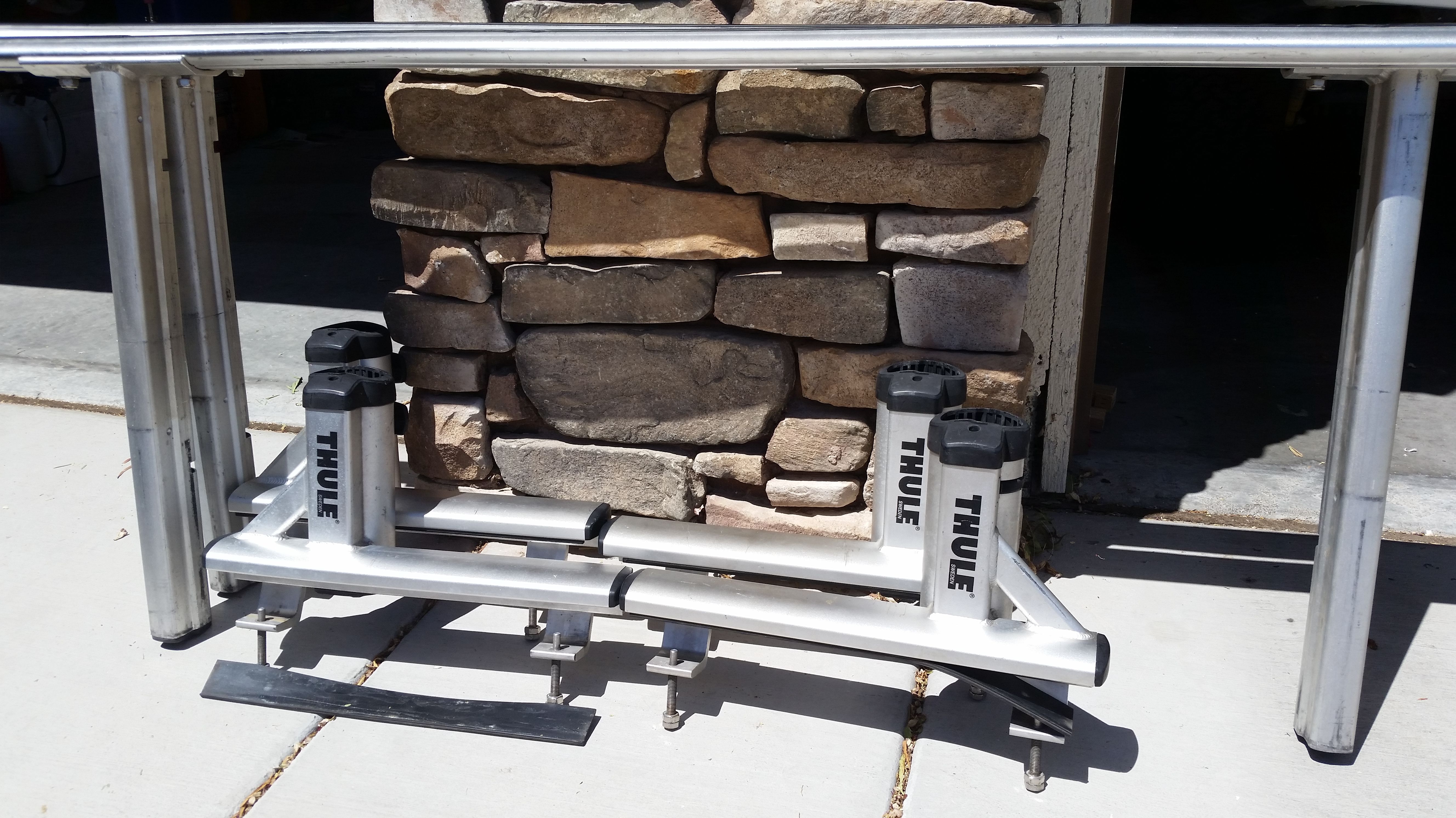 Thule Xsporter 421 Truck Bed Rack