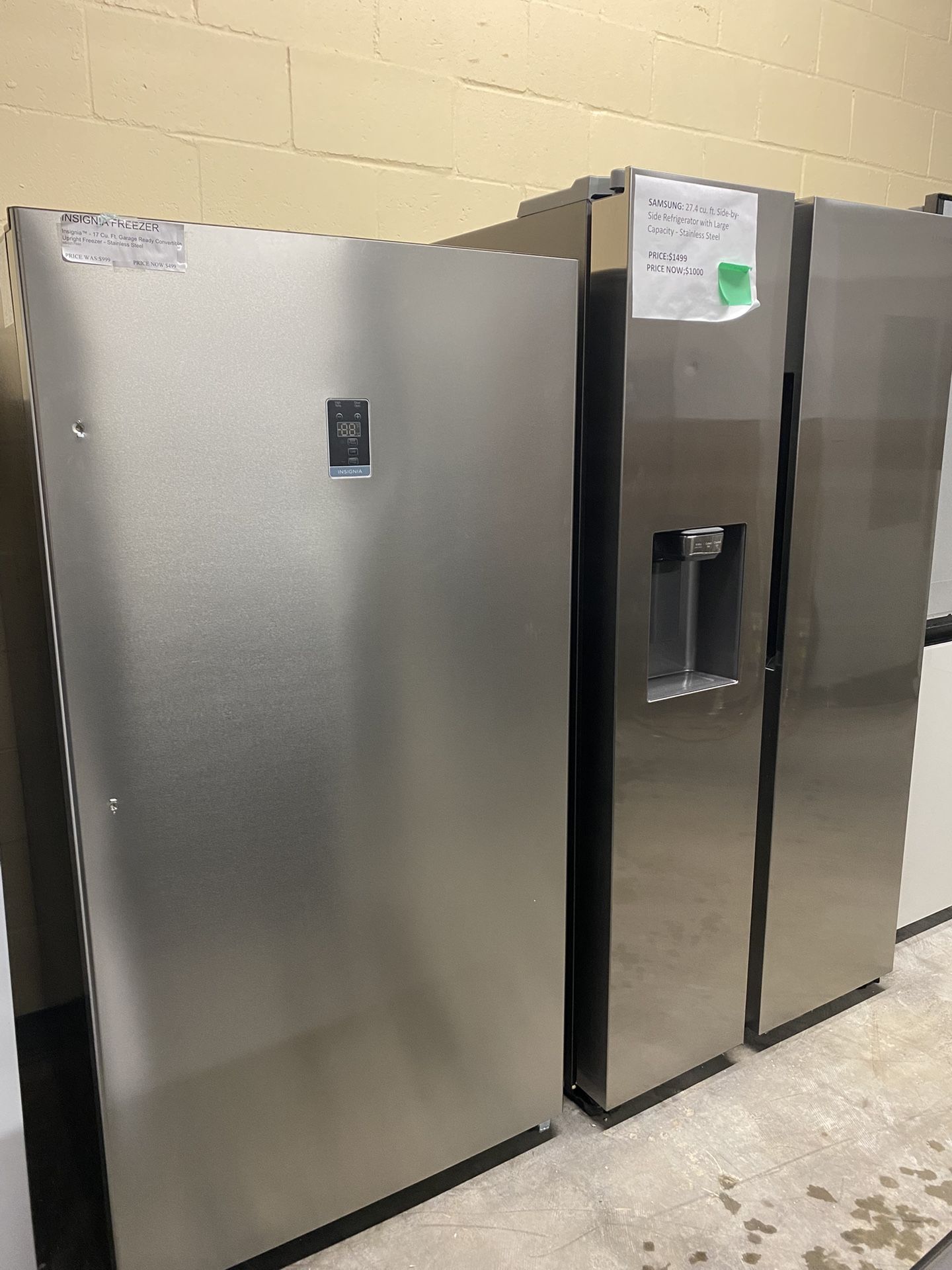 Frigidaire Convertible Upright Freezer/Refrigerator 7-cu ft Upright Freezer