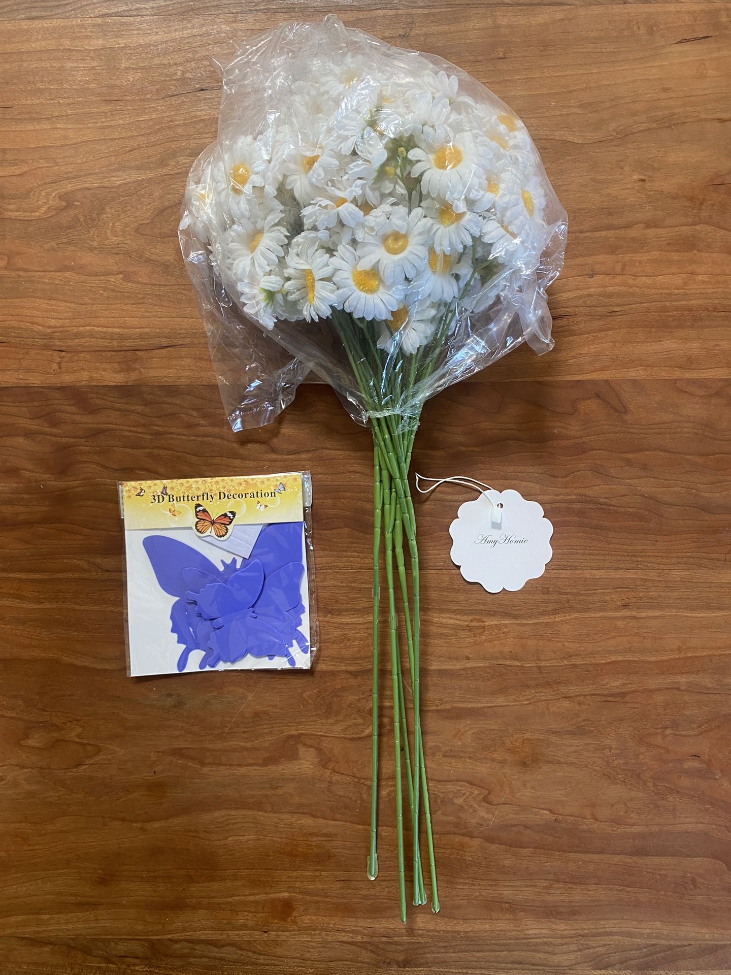 Daisies Table Decoration & Bouquet