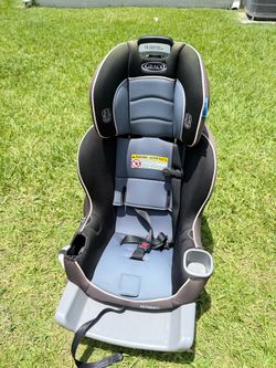 Large GRACO car seat for sale.