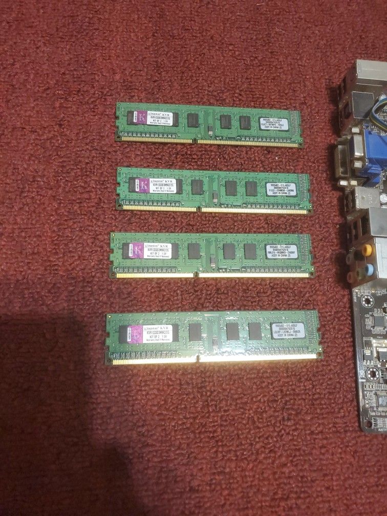 4x 2GB DDR3 KINGSTON RAM
