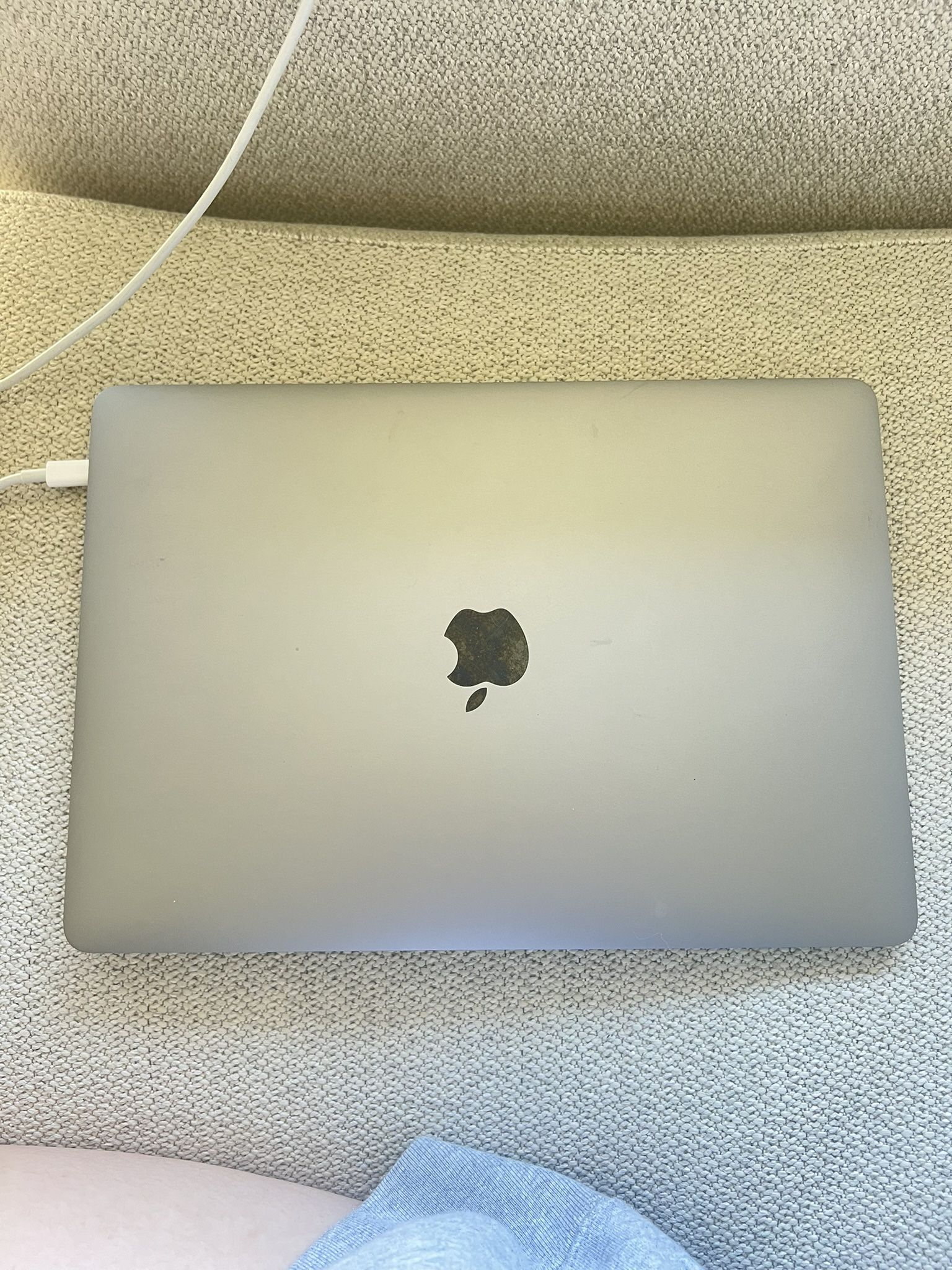 MacBook 2019 Touchbar