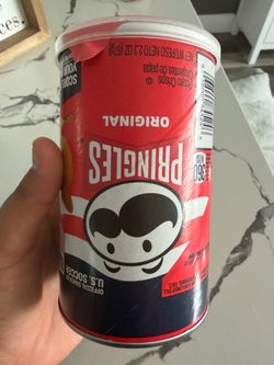 Upside down Pringles can Misprint