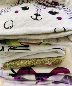 6 super cute graphic tees. Avo great day foil, glitter unicorn, ready to roll, glitter love hearts, criss cross back raglan sequin tees. 14/16 in girl