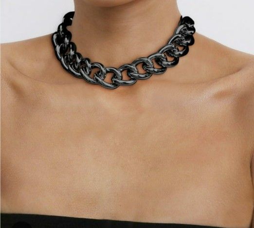 BRAND NEW THICK CHAIN CHOKER $10.CASH & PICK UP ONLY