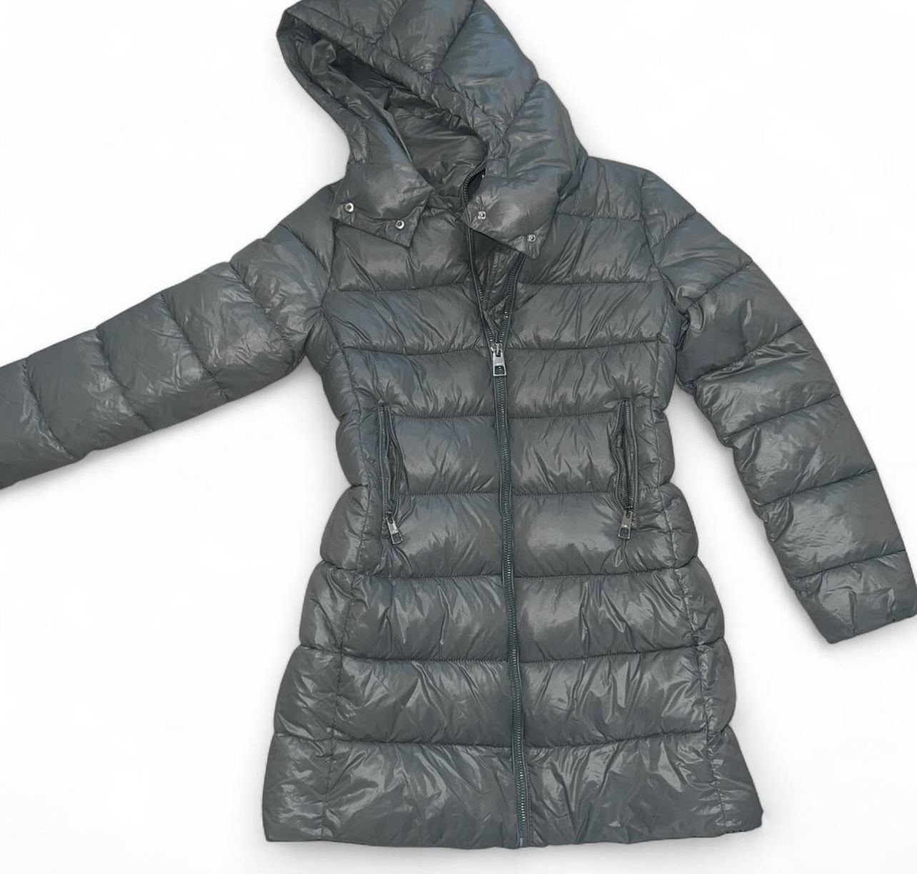 Women’s MNG jacket puffer size medium puffer jacket, women's outerwear, quilted coat, gray puffer, winter coat, insulating jacket, casual outerwear,