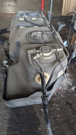 Jeep Commander Gas Tank