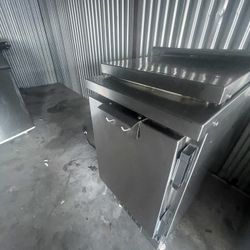 Restauraunt freezer