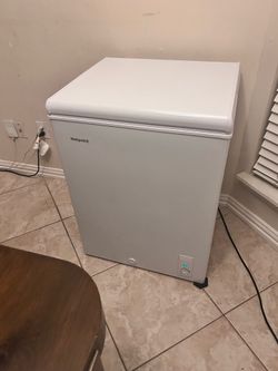 Hotpoint 5 Cu ft Deep Freezer