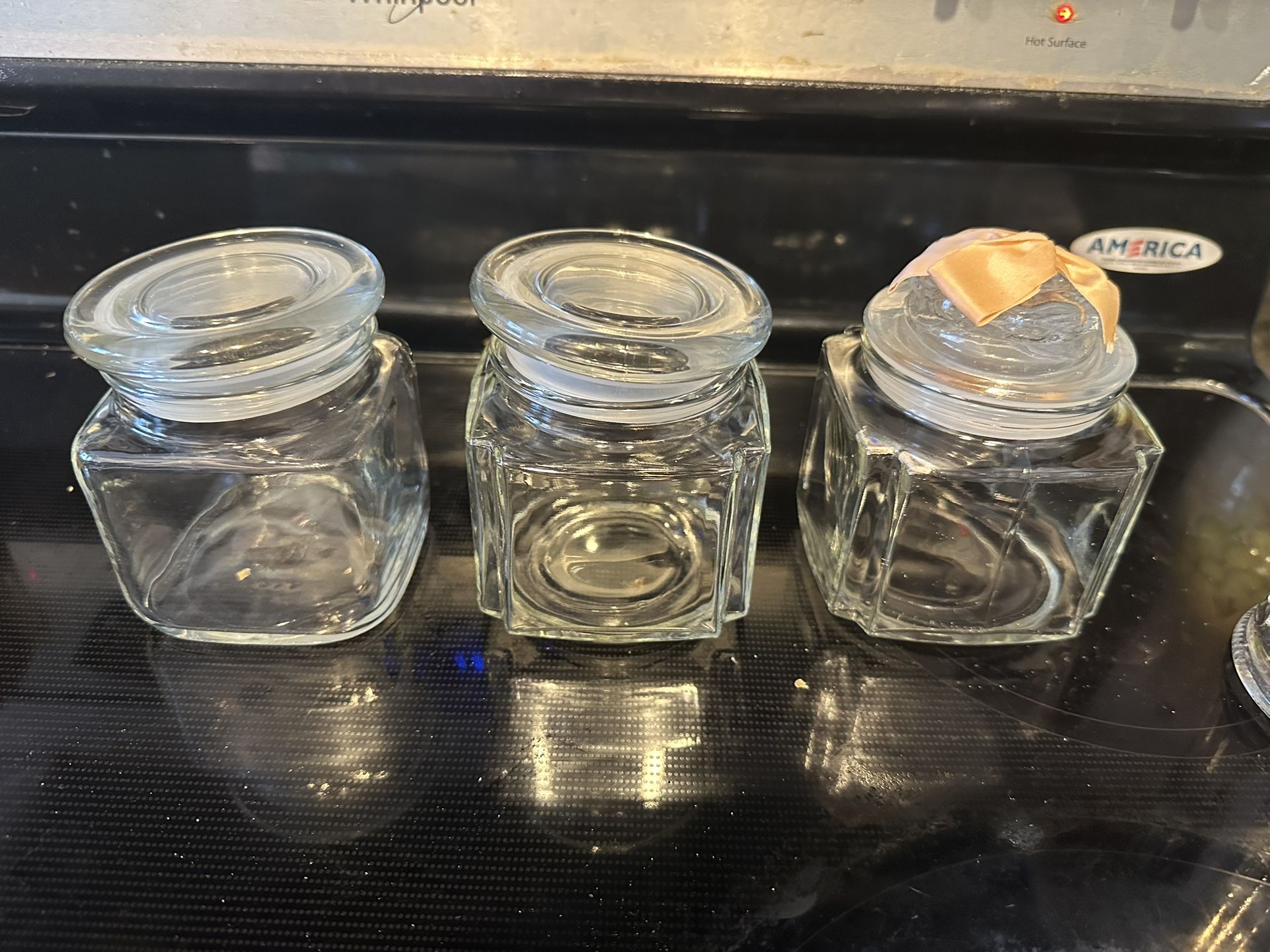 2 Sets of 3 Glass Jars with Lids