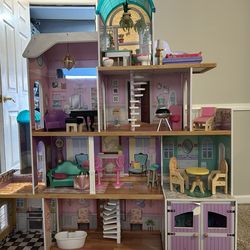 Kids dollhouse house