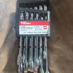 Hyper Tough  12 Piece Ratchet/Wrench Set