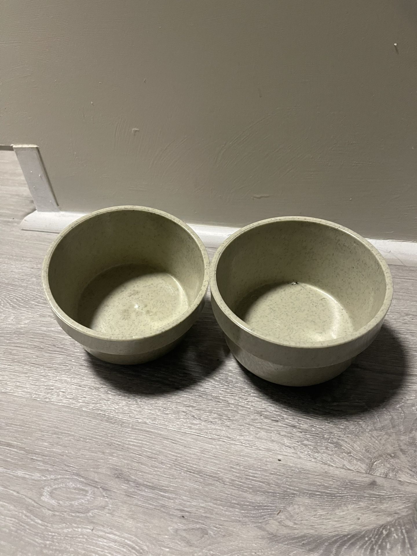 Dog Kennel Attachable Feeding/water Bowls
