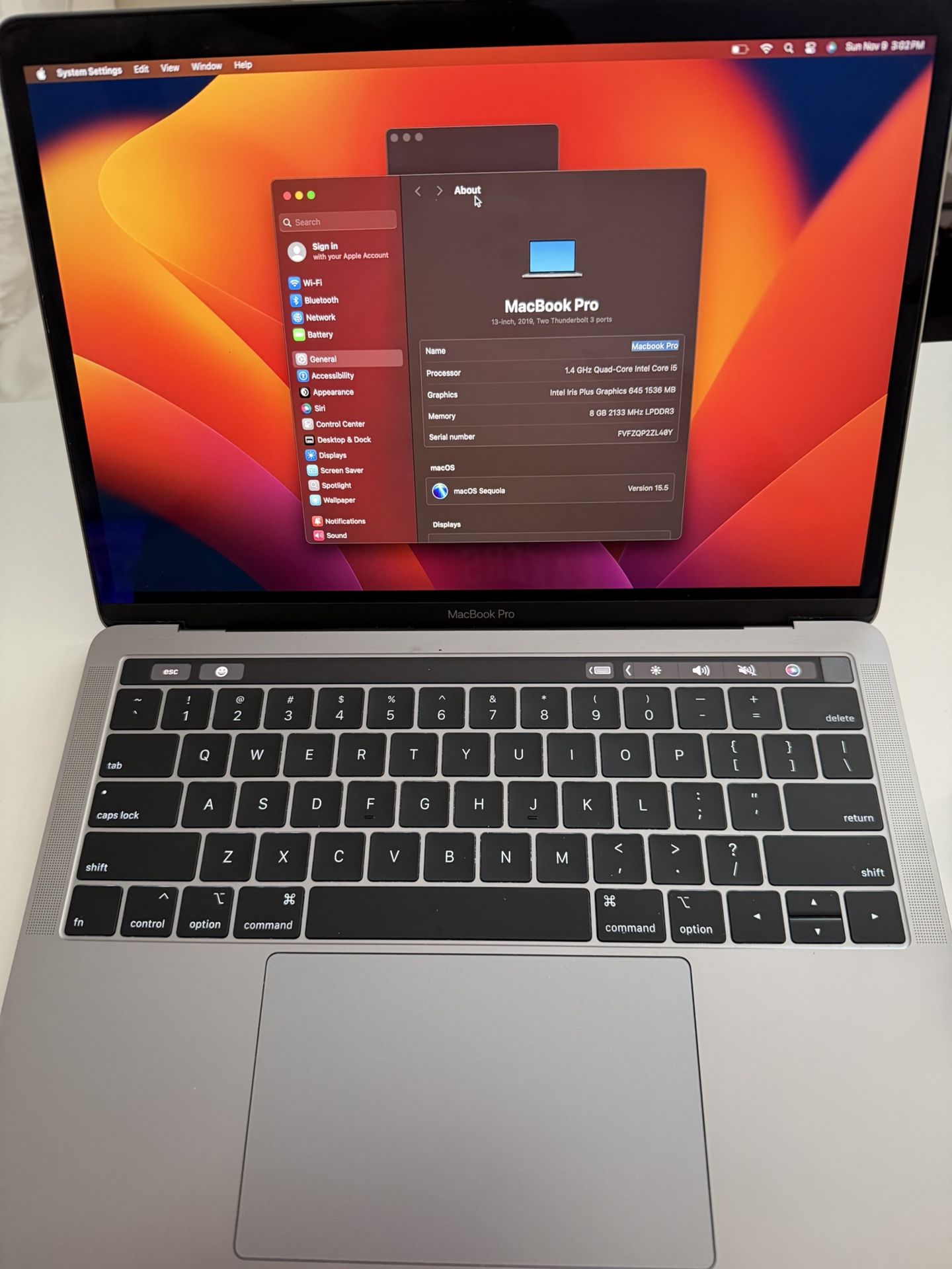 Apple Mac Book Pro 13 Inch 8gb