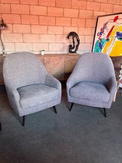 Living Room Accent Chairs ($10 delivery )