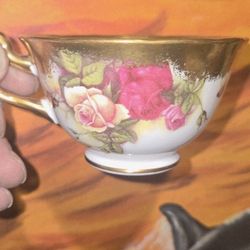 Royal chelsea GOLDEN ROSE tea cup And saucer beautiful genta no flaws