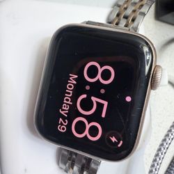 Apple Watch Series 6 40mm Rose Gold