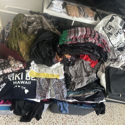Bulk Clothing Lot – Men & Women – Jackets, Shirts, Sweaters