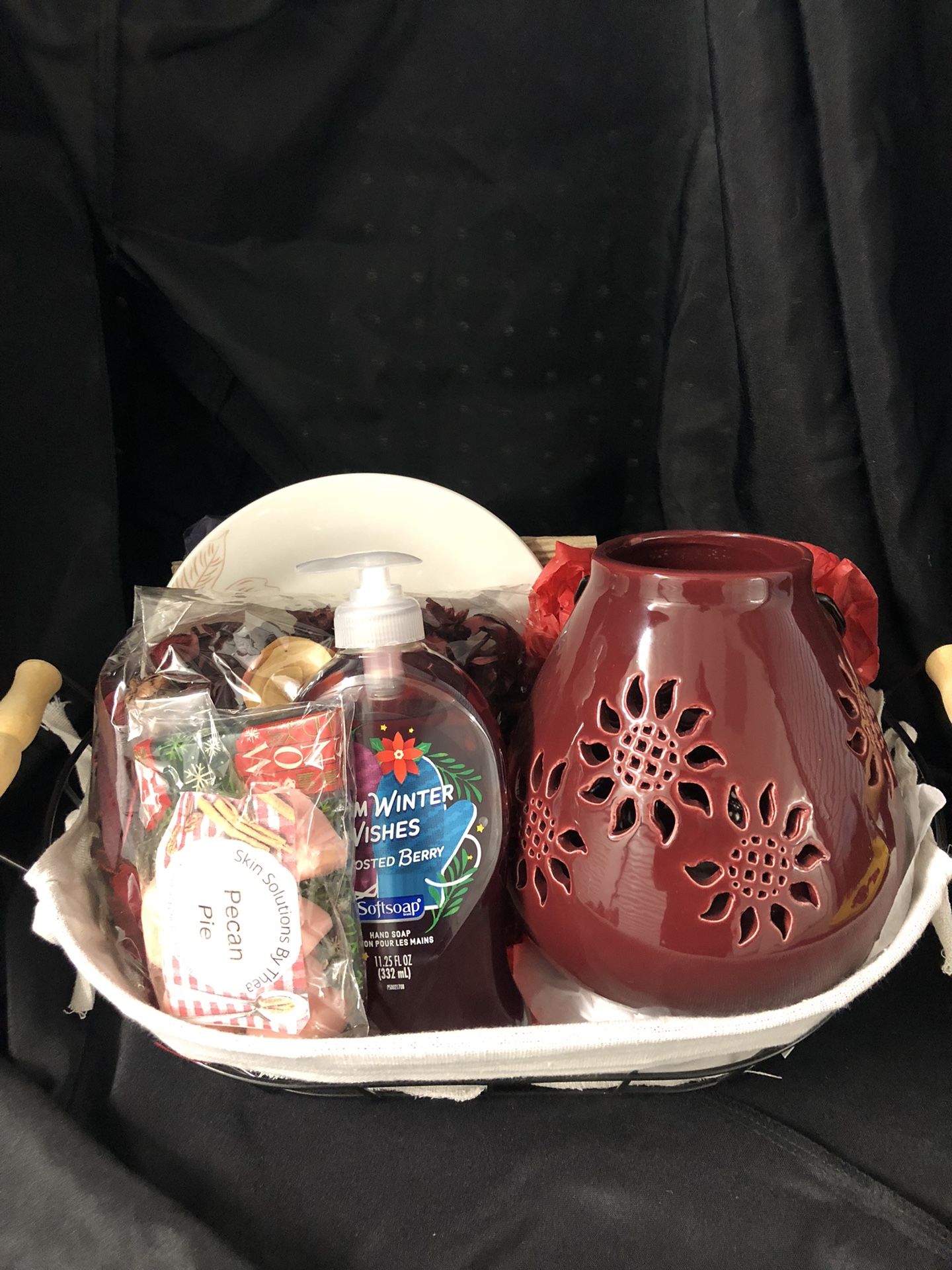 Home Decor/Fragrances GiftBasket-Christmas