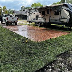 RV Dutchman Aerolite 