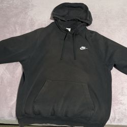 Nike Men's Black Fleece Pullover Hoodie (Large Size)