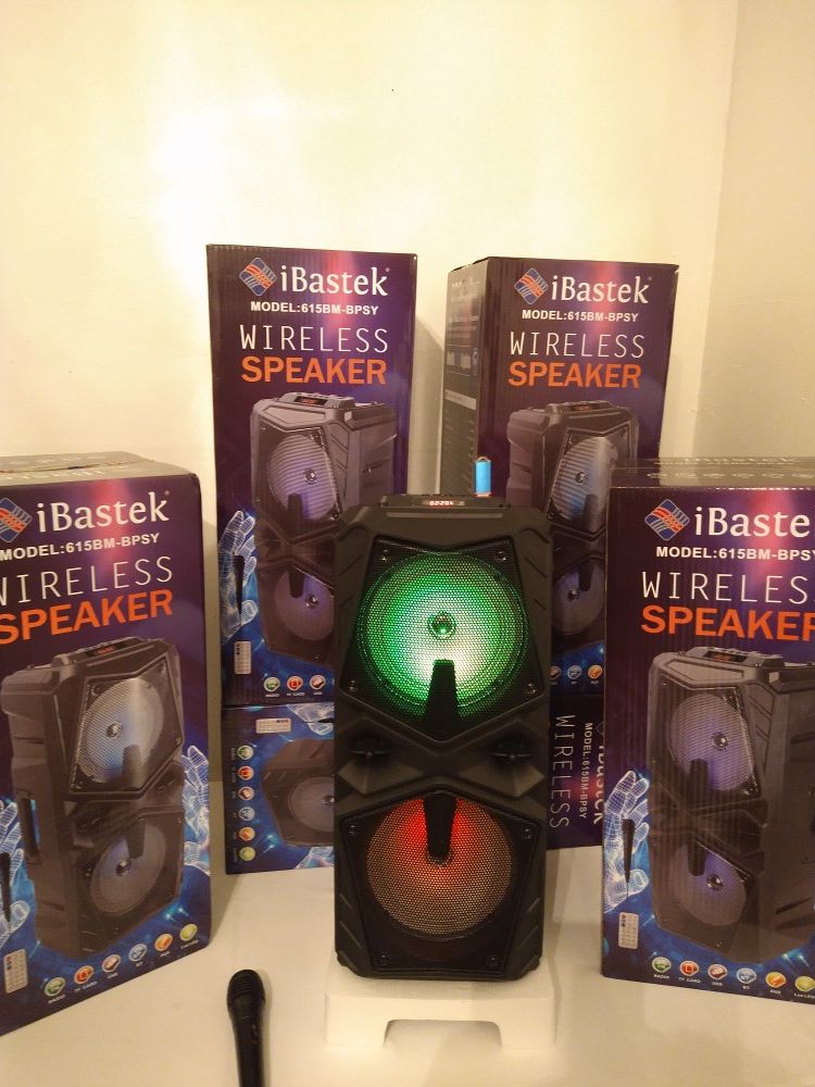 SPEAKER WIRELESS RECHARGEABLE 🔋 PORTABLE LOUD SOUND $60. NEW IN BOX