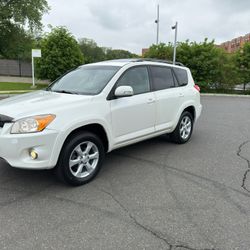 TOYOTA RAV4 2012 LIMITED 4WD RUNS PERFECT