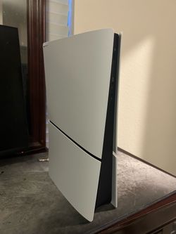 Brand New Ps5 (receipt included)