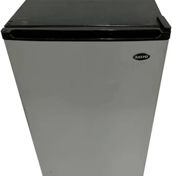Sanyo Mini Fridge