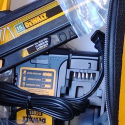 Brand New DeWalt 15G Angled Finisher Nailer 
