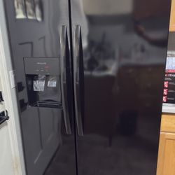 Frigidaire Fridge In good Conditions