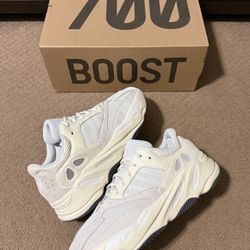 Adidas Yeezy Boost 700 Analog (2022) Size 12