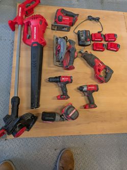 Craftsman 20v Tool set w/ batteries and charger