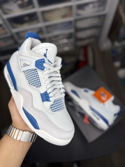 Air Jordan 4 - Military Blue (2024)