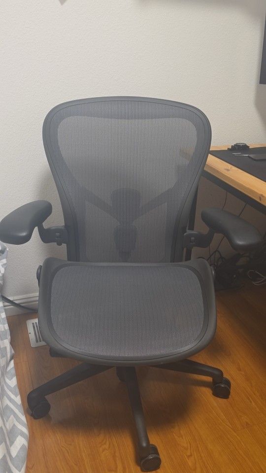 Herman Miller Aeron Size C