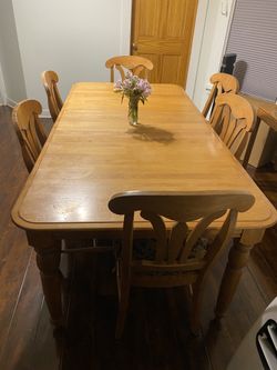 Dining Table With 6 Chairs And Side Table Included 