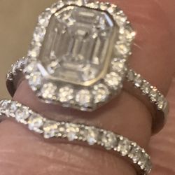 Beautiful White Gold Diamond Ring 