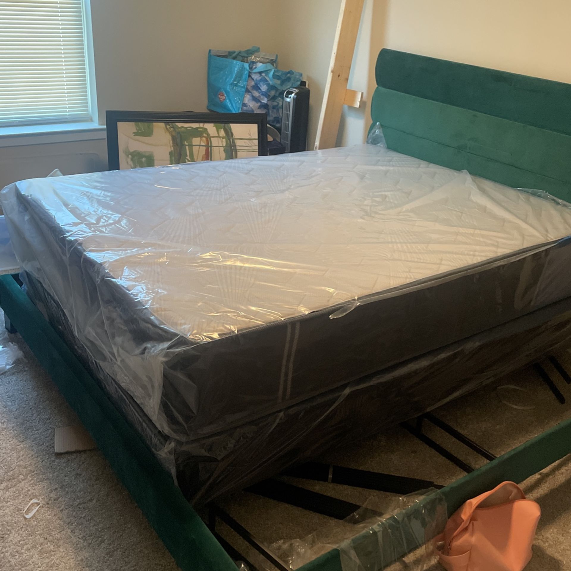 Queen Size Mattress With Box