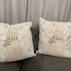 Snowman Winter Throw Pillows – Set of 2 (Beautiful Detail!)
