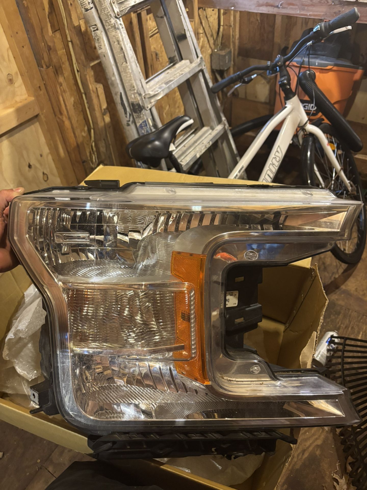 Right headlight for 2018 Ford F-150