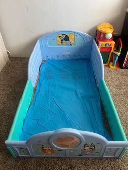 Toddler bluey bed by delta children