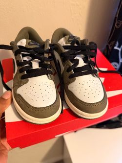 Nike Air Jordan 1 Low Olive Sneakers