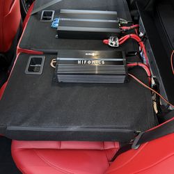 Hiphonics 1500 W amplifier