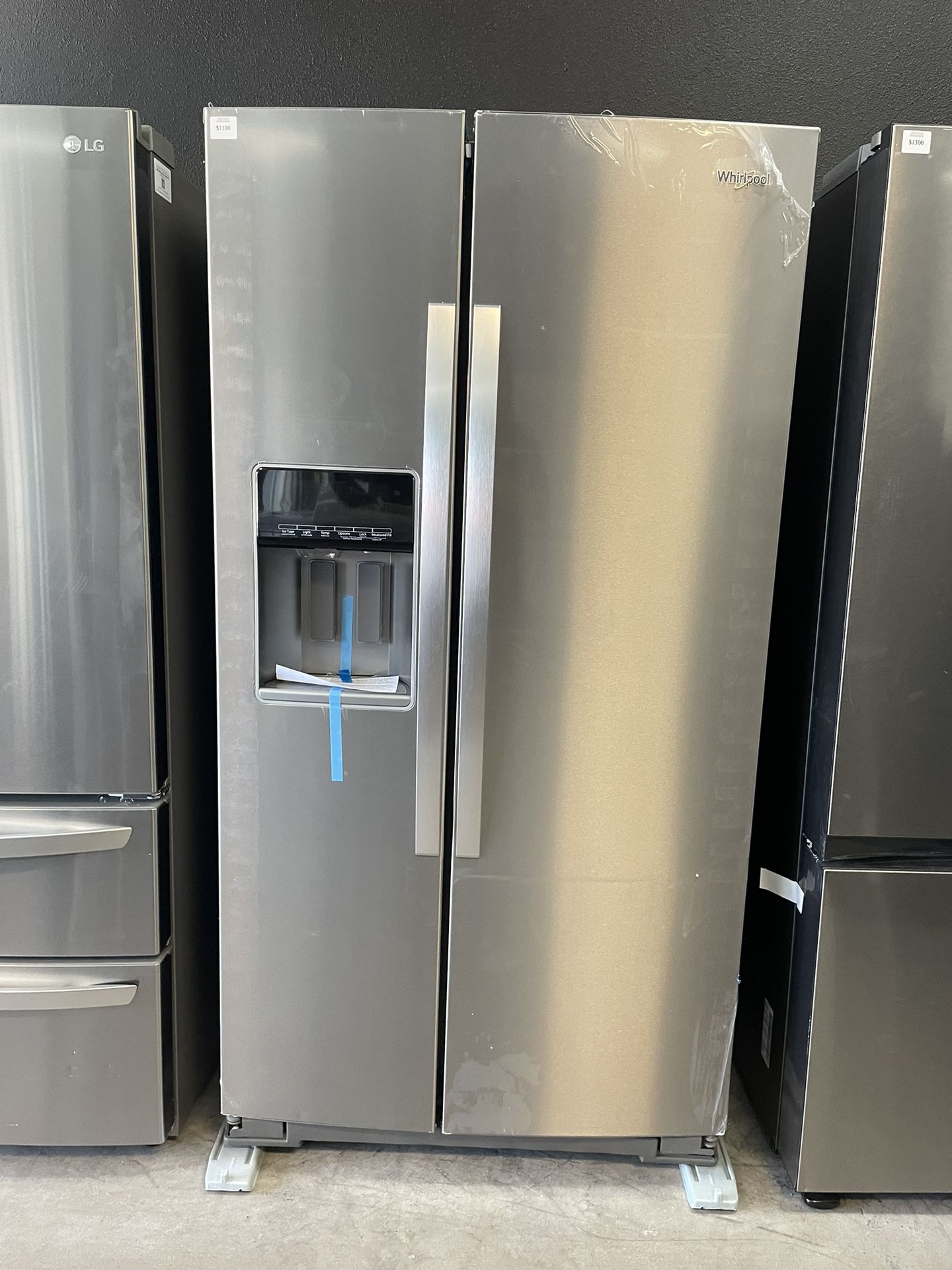 Whirlpool Side By Side Refrigerator In Stainless Steel