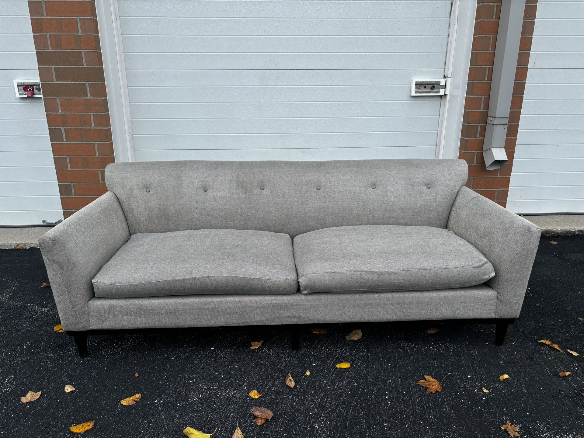Modern Light Gray Sofa  Mid-Century Style*FREE DELIVERY 🚚 