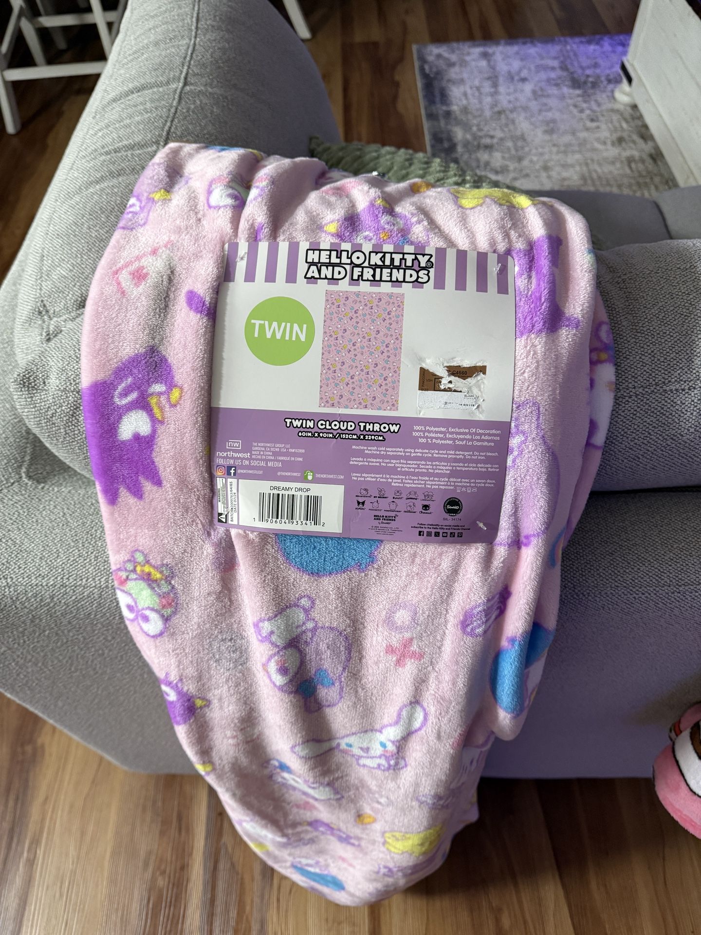 Hello Kitty Blanket