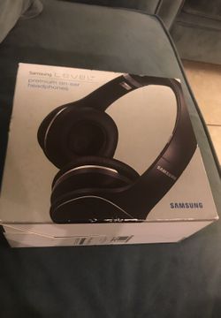 Samsung premium on ear headphones